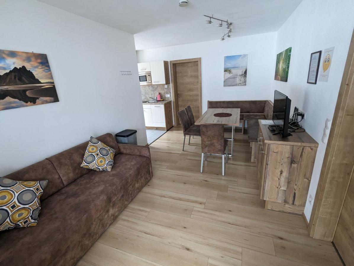 Gotthardt Apartment *