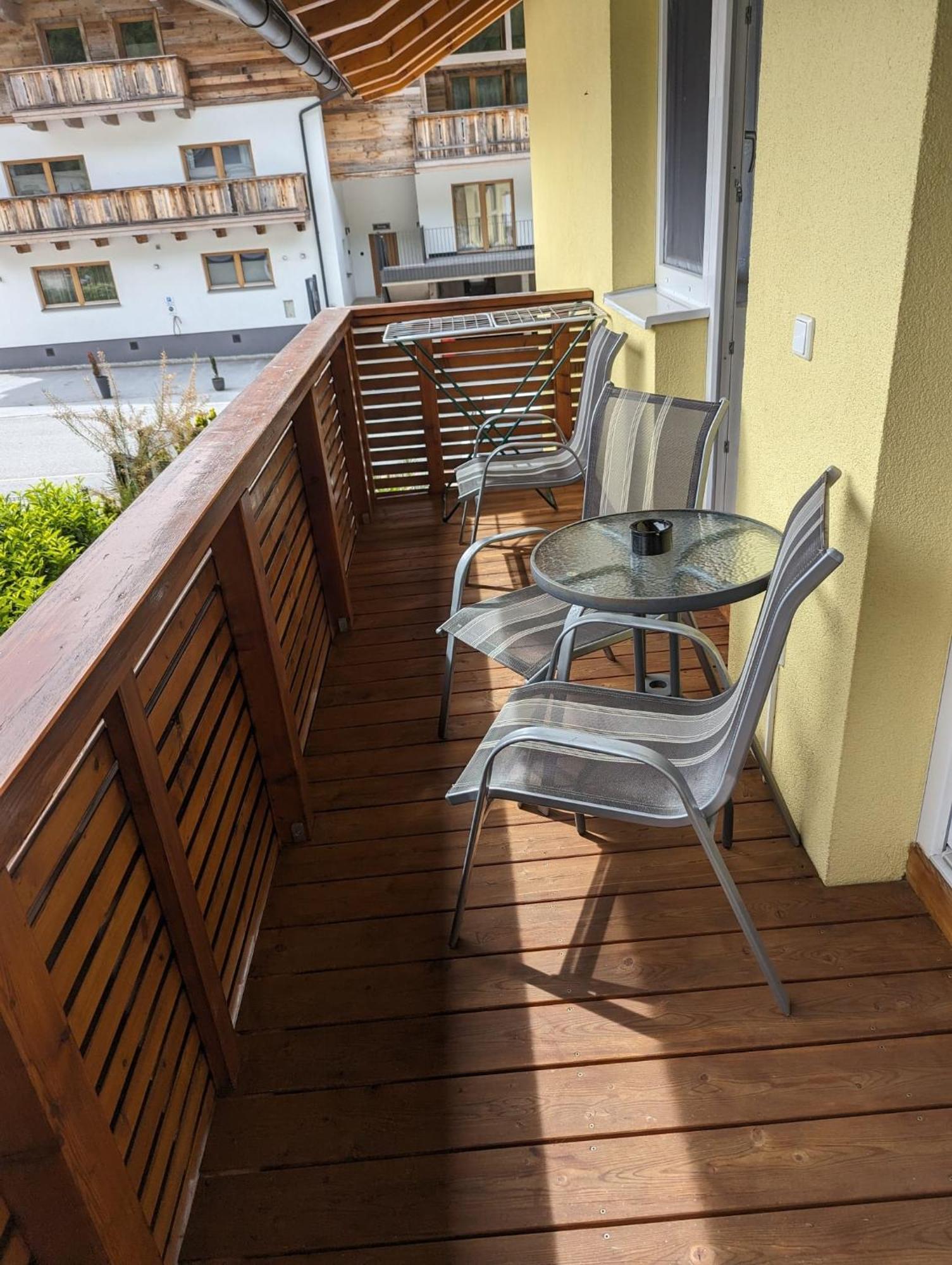 Gotthardt Apartment *